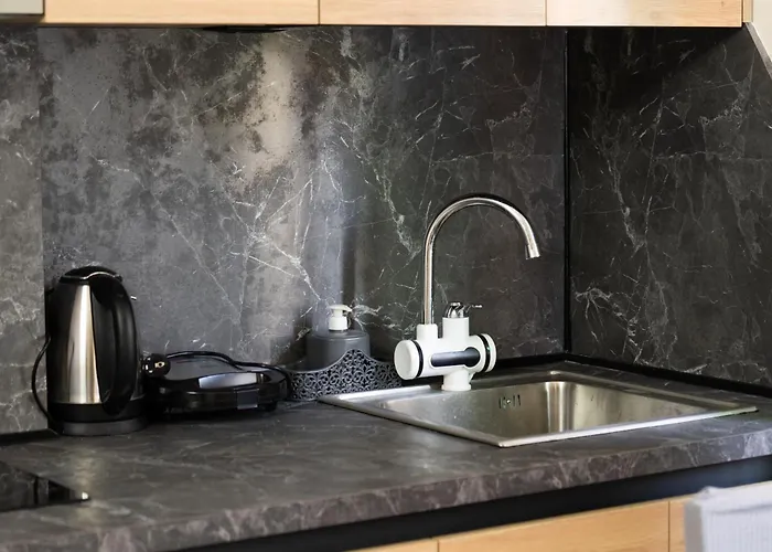 Mandi * Тирана